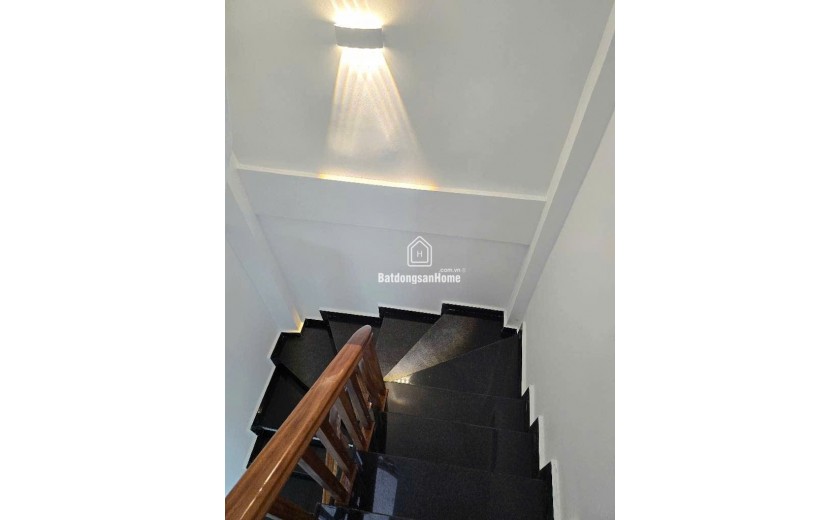 NHÀ  ĐẸP  ĐẠI ÁNG -MỚI KOONG -4 TẦNG – Ô TÔ ĐỖ CỬA – GẦN HỒ ĐIỀU HÒA – CHỈ 4 TỶ!
